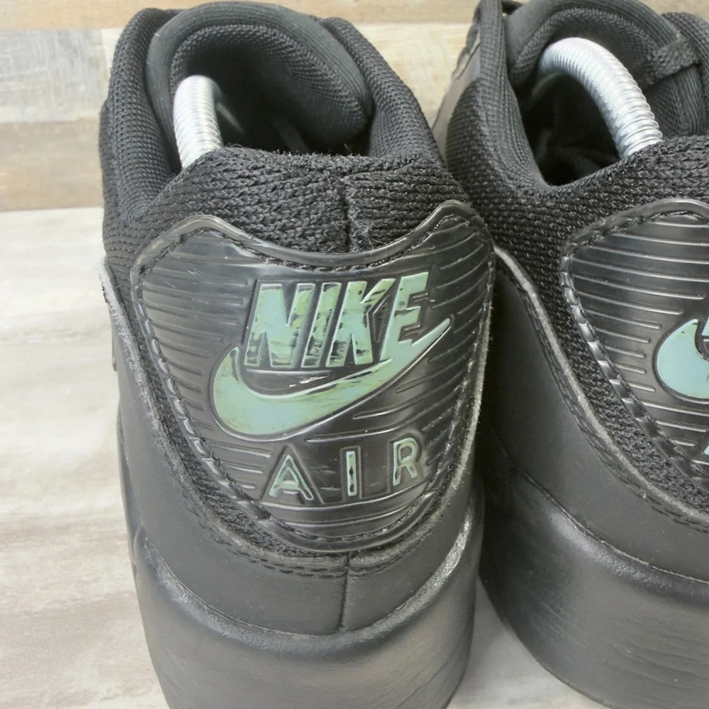Nike Air Max 90 Ultra 2.0 Essential Triple Black Mens sz 10 Sneakers 875695-002